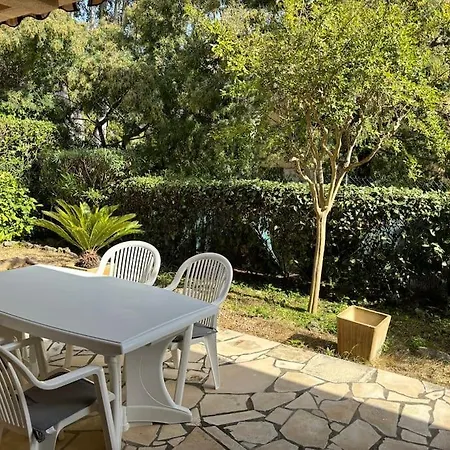 Proche - Piscine Apartment *
